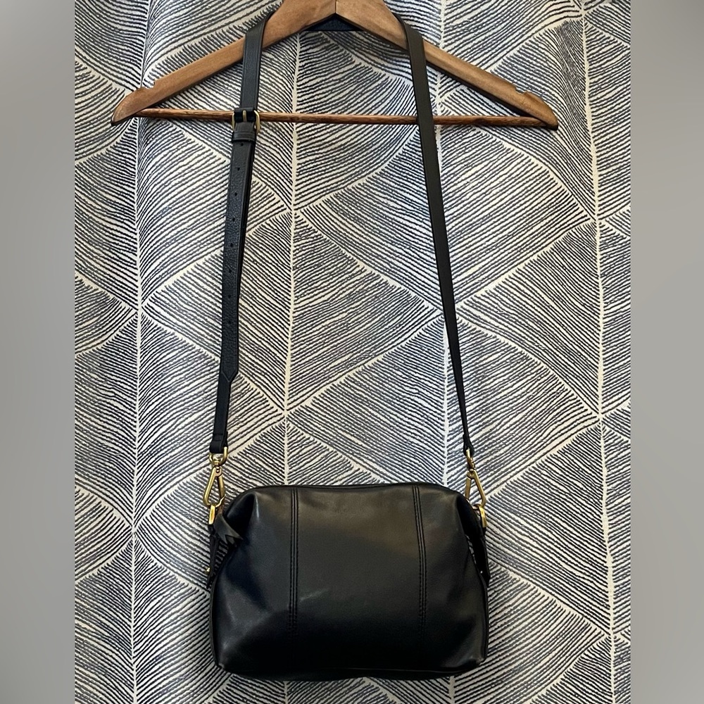 Madewell Mini Glasgow Crossbody Black Leather Bag Adjustable Strap Zip Closure